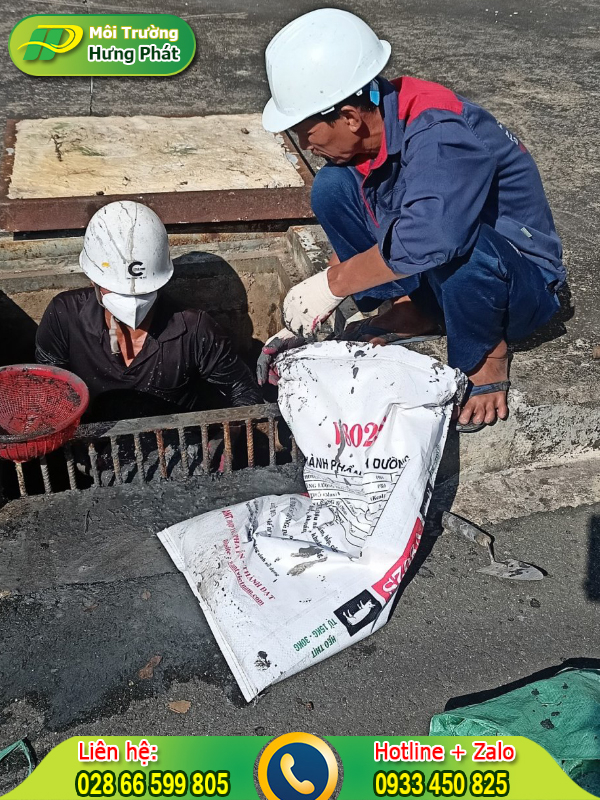 Nước nhiễm b&ugrave;n g&acirc;y dị ứng da