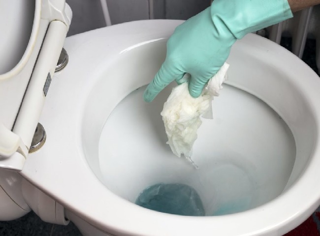Két nước bồn cầu là gì